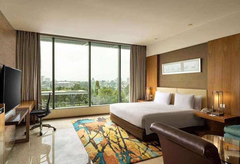 キングサイズベッドのデラックスルーム, Hilton Bandung