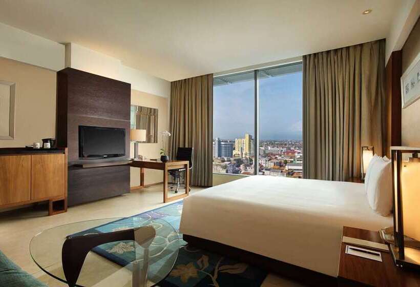 キングサイズベッドのデラックスルーム, Hilton Bandung