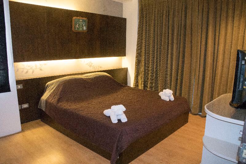 וילה עם 4 חדרי שינה, Jomtien Garden  & Resort