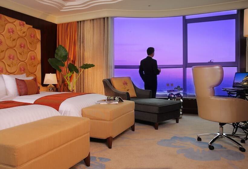 Номер Deluxe, New Century Grand Hotel Ningbo