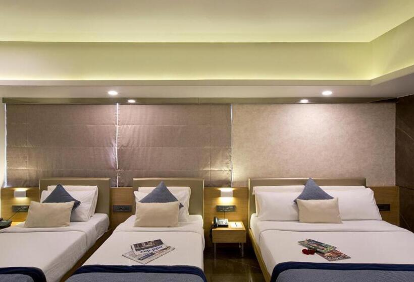Трехместный Номер Deluxe, Planet Residency