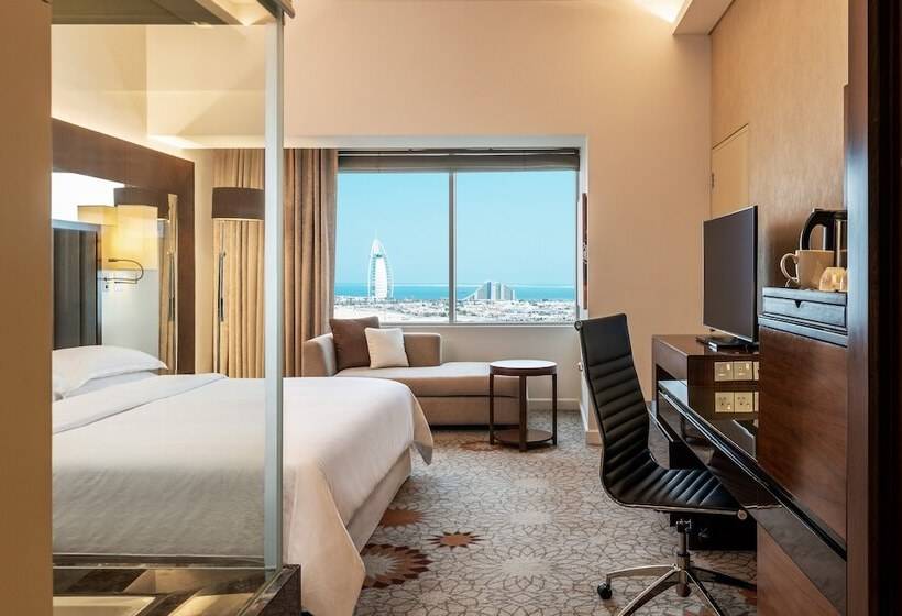 Номер Клуб, Sheraton Mall Of The Emirates Hotel, Dubai