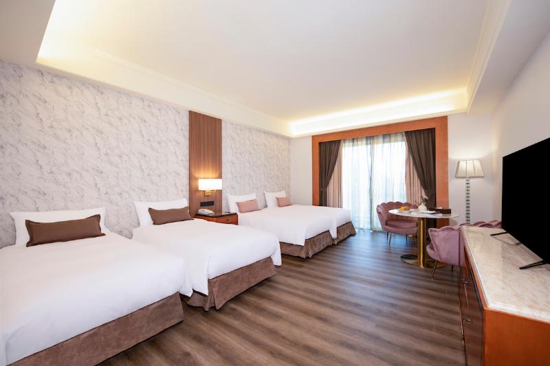 اتاق لوکس چهار تخته, Hamp Court Palace Taipei