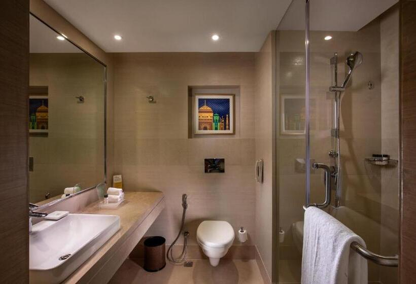 Номер Стандарт Кровать Кинг Адаптированный для Инвалидов, Holiday Inn Agra Mg Road An Ihg