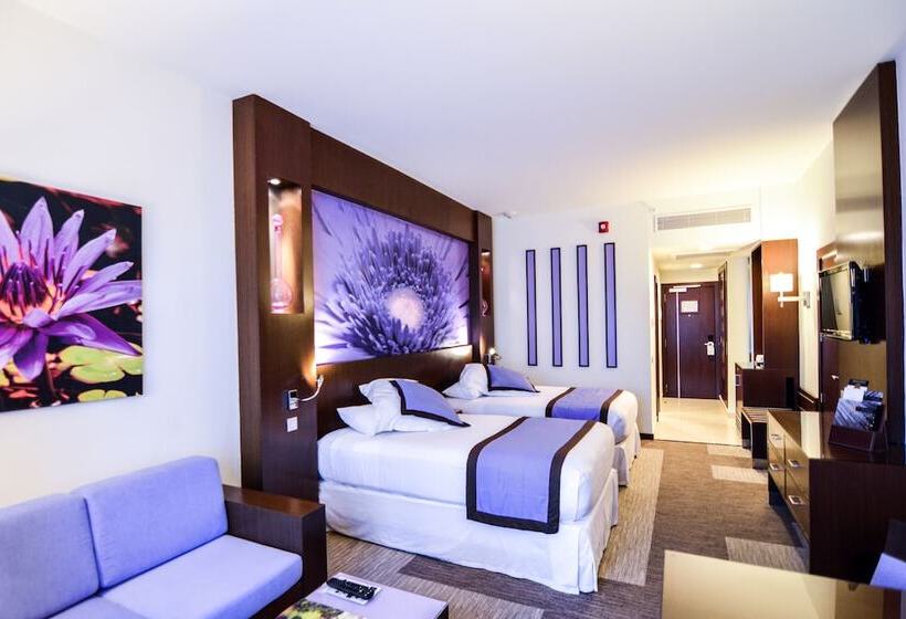 اتاق لوکس خانوادگی, Hotel Riu Plaza Panama