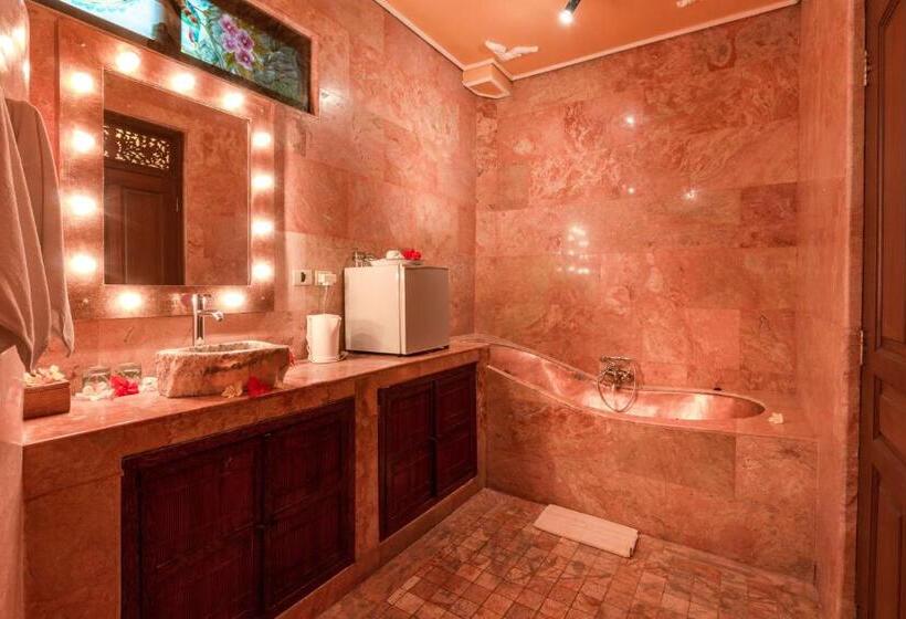 Студия Классика, Tanah Merah Art Resort