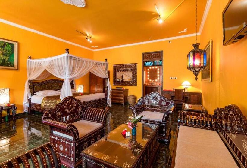 Студия Классика, Tanah Merah Art Resort