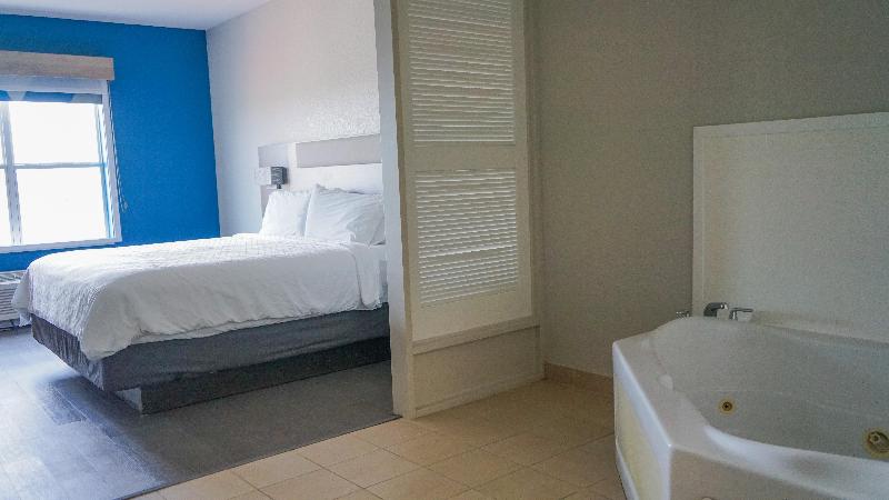 Стандартный Номер Кровать Кинг, Holiday Inn Express & Suites Lakeland North I 4, An Ihg