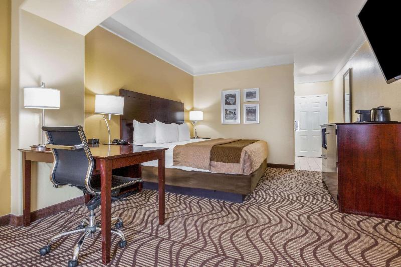 Номер Deluxe, La Quinta Inn & Suites By Wyndham Angleton