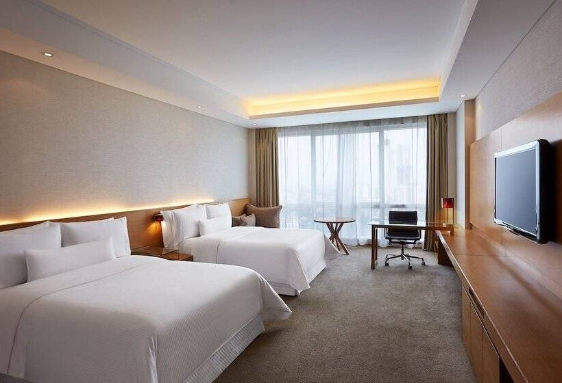 Номер Стандарт 2 Двуспальные Кровати, The Westin Mumbai Garden City
