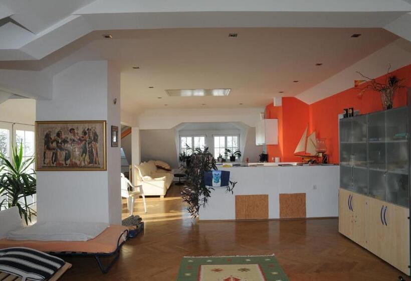 Люкс с Балконом, Geinberg Suites & Via Nova Lodges