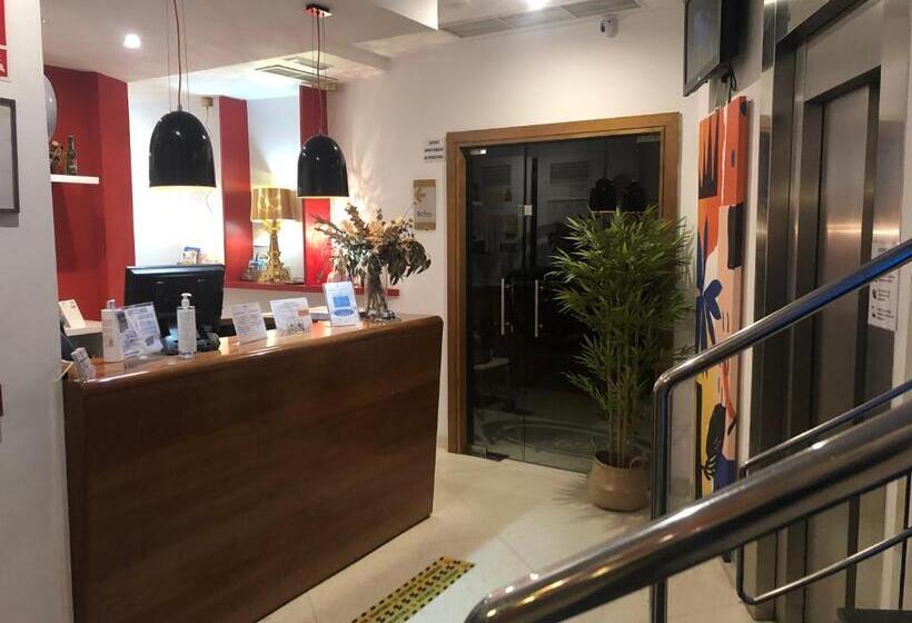 اتاق استاندارد سه نفره, Hostal Albany