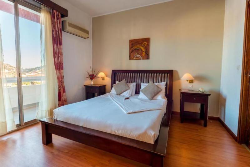 Люкс Кровать Кинг, Comfort Suites North