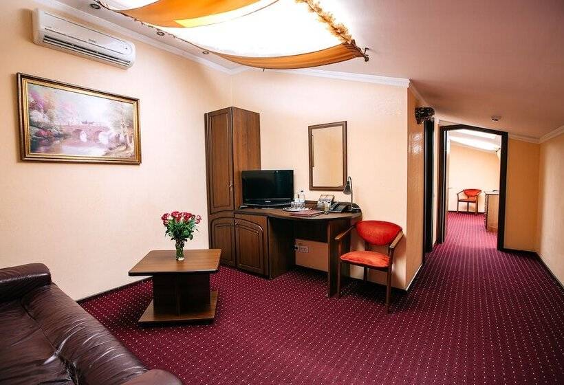 جناح, Edem Hotel Lviv