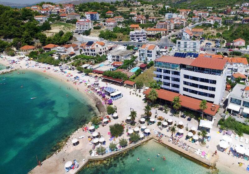 Классический Номер, Gala Split