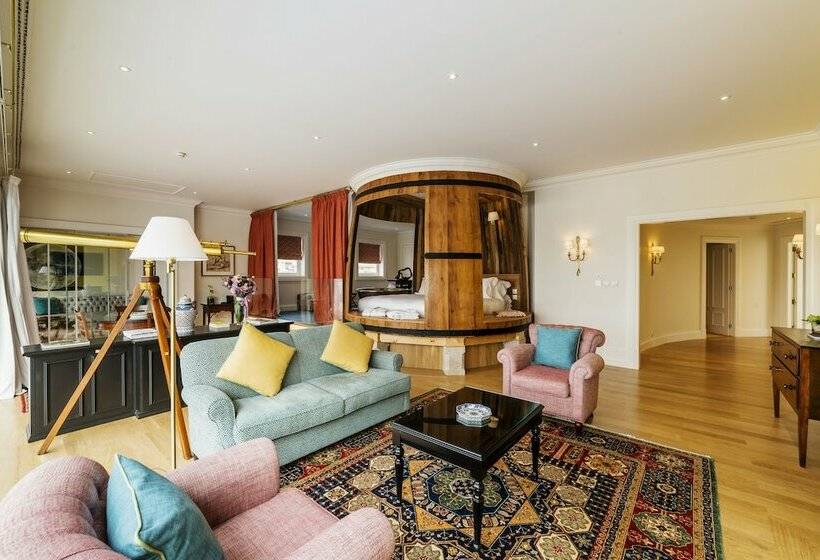 Suite Presidencial, The Yeatman