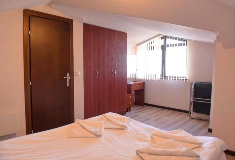 2 Bedrooms Apartment Mountain View, Royal Bansko   Half Board Plus & All Inclusive Light   Hot Pool & Jacuzzis