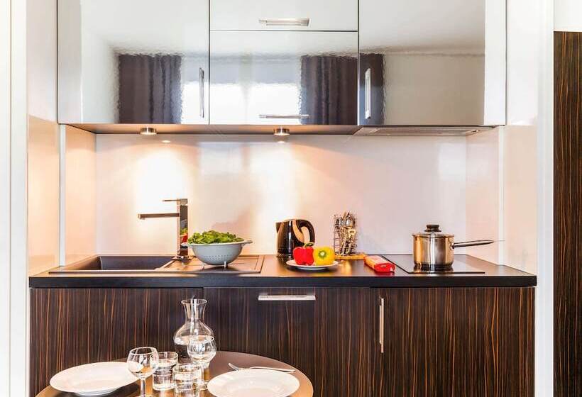 Апартаменты 1 Спальня с Балконом, Aparthotel Adagio Marseille Timone