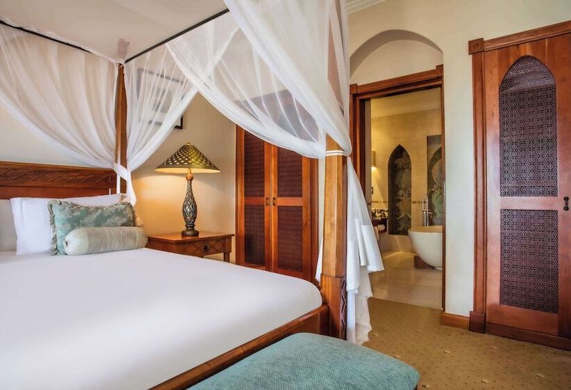 Люкс Повышенной Комфортности, Avani Pemba Beach