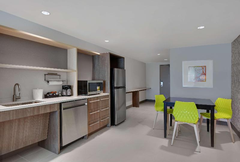 장애인을 위한 킹사이즈 침대 스탠다드 룸, Best Western Plus Glen Allen Inn