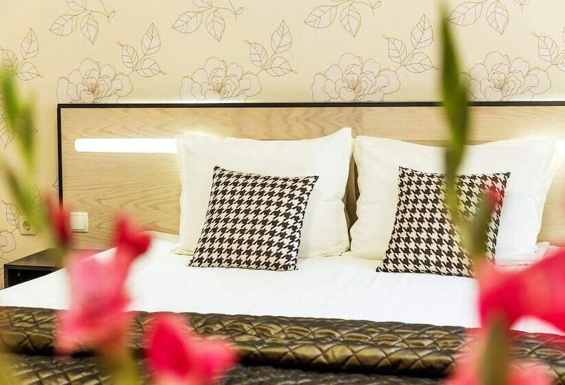 Номер Deluxe, City Avenue Hotel By Hmg Free Parking Free Wi Fi