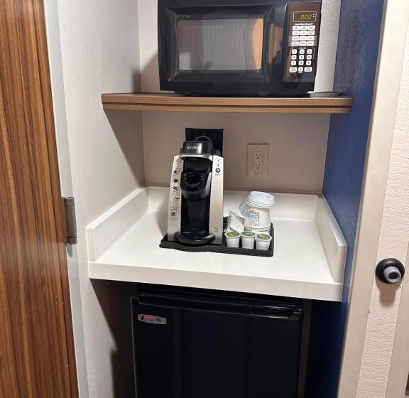 Номер Стандарт, Holiday Inn Express Hotel And Suites Mesquite, An Ihg