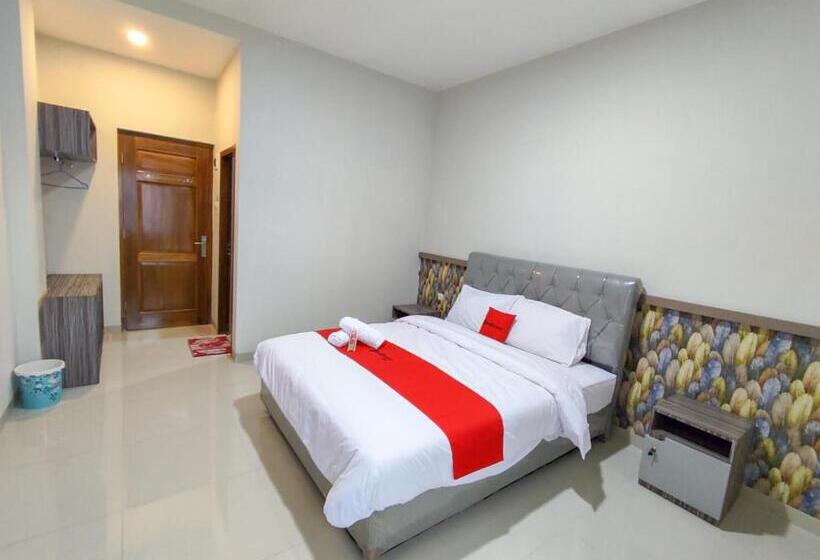 Номер Стандарт, Reddoorz Syariah Near Gor Satria Area