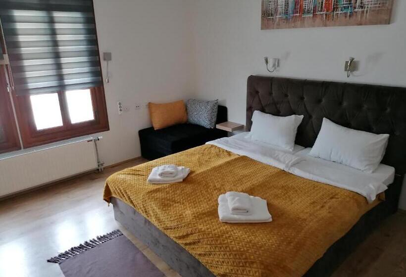 اتاق لوکس خانوادگی, Mon Accommodation Free Parking
