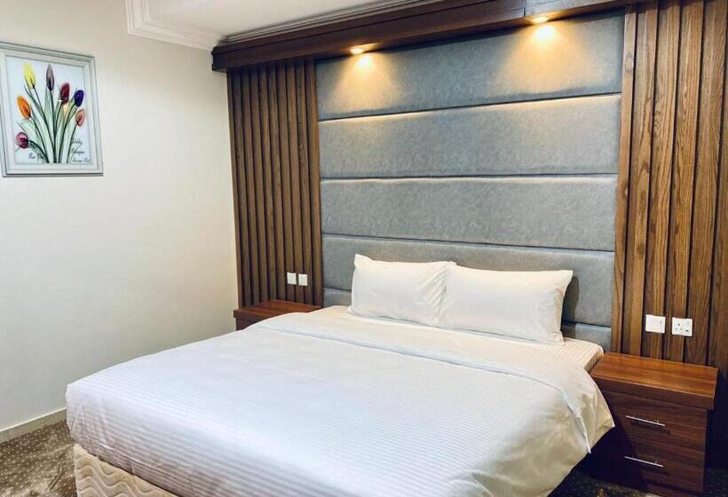 Quarto Deluxe, Itlalat Uhud