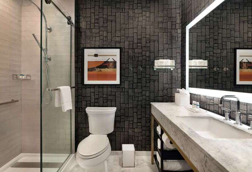 חדר סטנדרט עם מיטת קינג, The Slate Denver, Tapestry Collection By Hilton