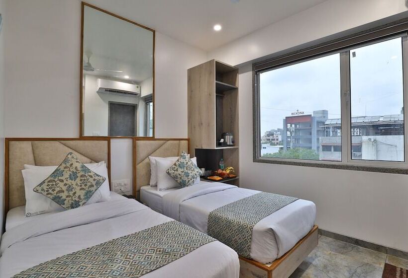 اتاق سوپریور, 7 Orbit Hotel, Surat
