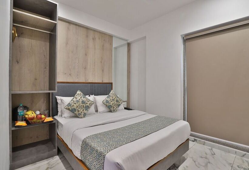 اتاق لوکس, 7 Orbit Hotel, Surat