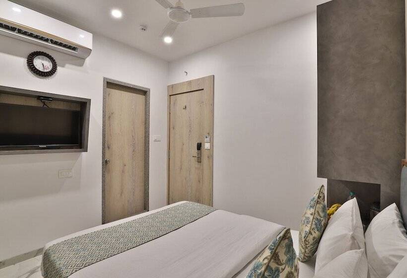 اتاق سوپریور, 7 Orbit Hotel, Surat
