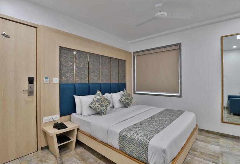 سوییت خانوادگی, 7 Orbit Hotel, Surat