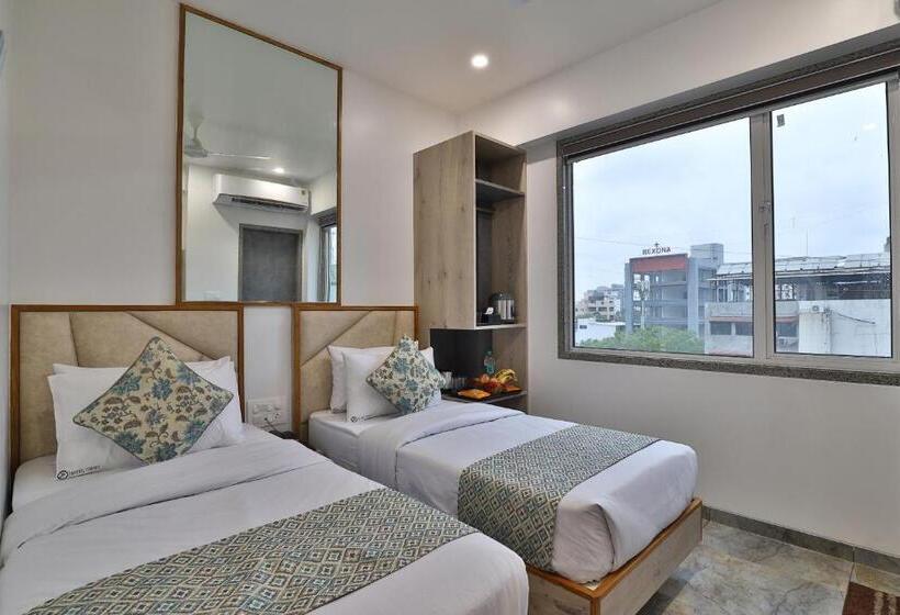 اتاق سوپریور, 7 Orbit Hotel, Surat