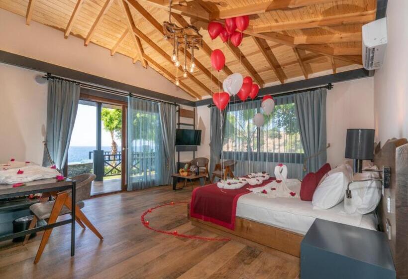 Deluxe Suite King Bed, Porto Amore Club