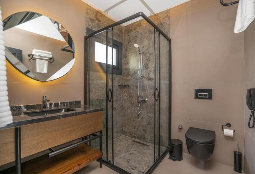 اتاق لوکس با تخت بزرگ, Porto Amore Club