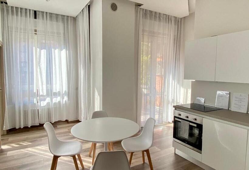 اتاق پریمیوم چهارنفره, Suite Boutique Moscova