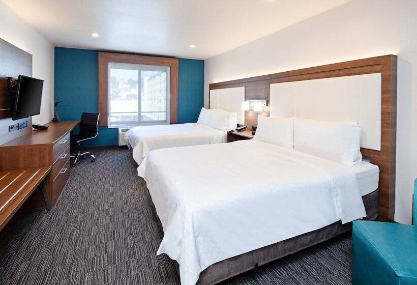 스탠다드 룸 더블 침대 2개, Holiday Inn Express Hollywood Walk Of Fame, An Ihg