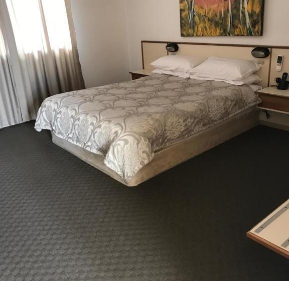 디럭스 룸, Country Comfort Gin Gin Wild Scotsman Motor Inn Qld