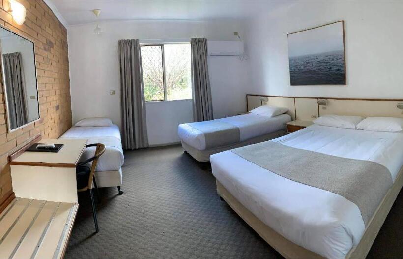 디럭스 패밀리 룸, Country Comfort Gin Gin Wild Scotsman Motor Inn Qld