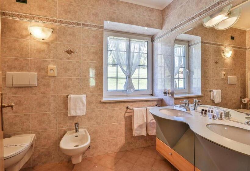 اتاق خانوادگی, Mytime Hotels Savoy