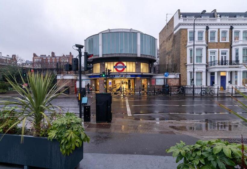 Семейный Номер, Kensington Rooms   Warwick Road