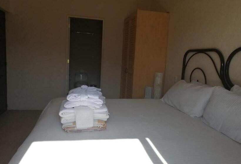 小型套房, Hostal De La Luz