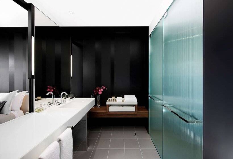 스탠다드 룸 킹사이즈 침대, Crown Metropol Melbourne
