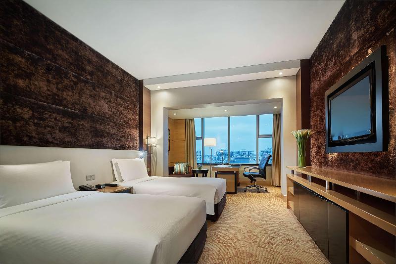 Номер Deluxe, Hilton Shanghai Hongqiao