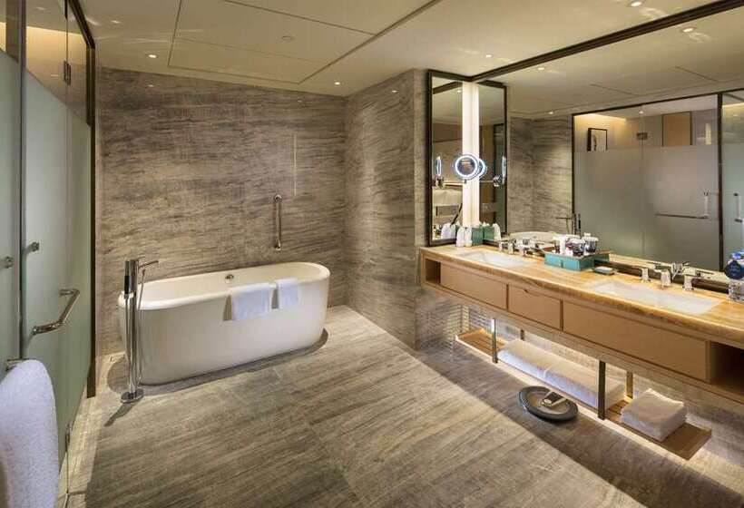 Номер Executive, Hilton Shanghai Hongqiao
