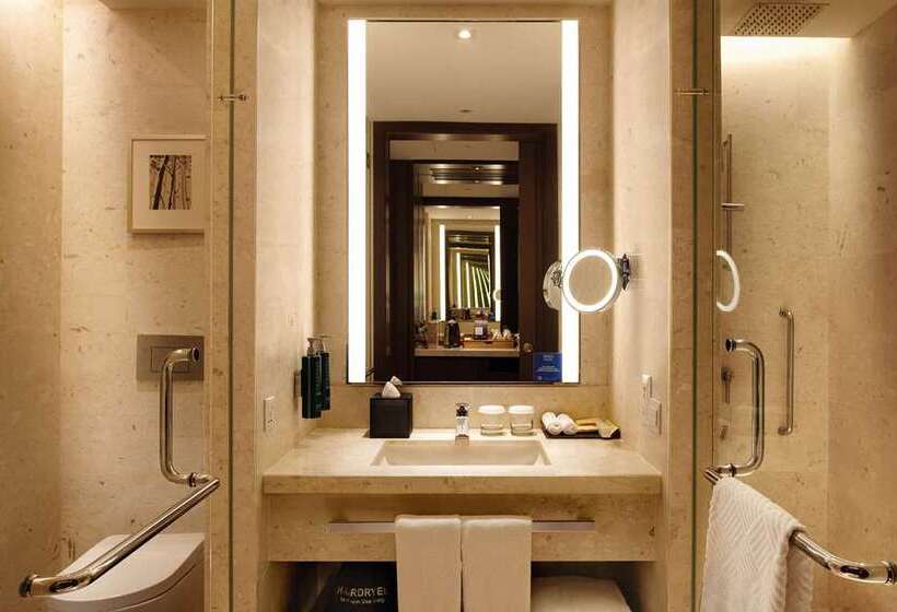 Номер Executive, Hilton Shanghai Hongqiao