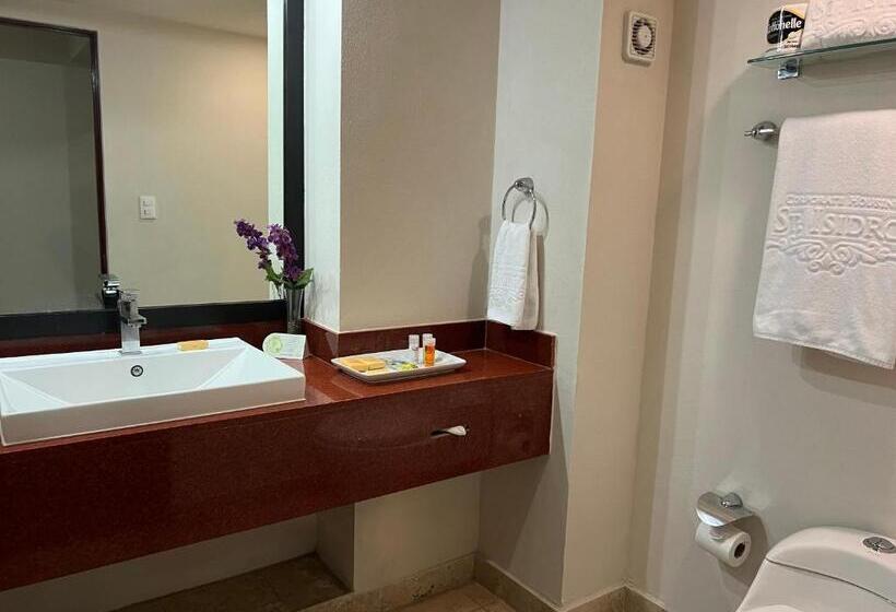 マスタースイートルーム, St Isidro Suites Corporate Housing Spa & Wellness Center