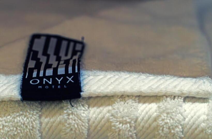 اتاق سوپریور, Onyx